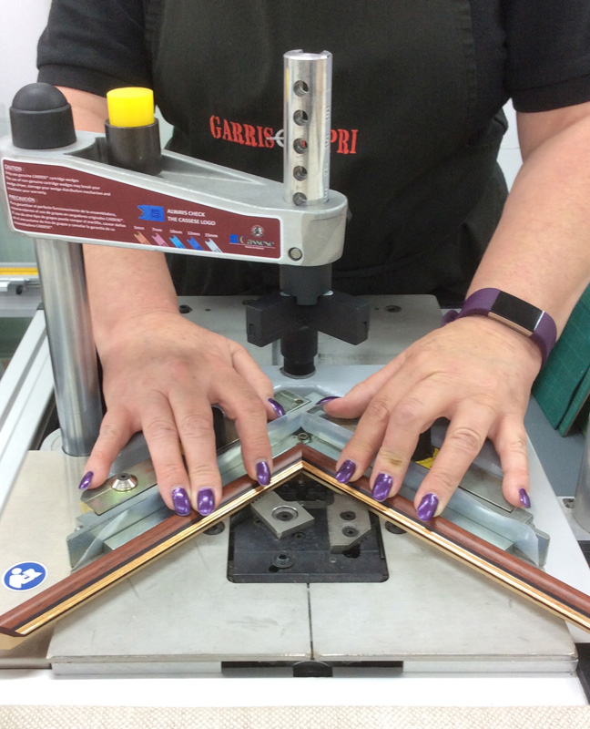 Frame joined with an underpinner